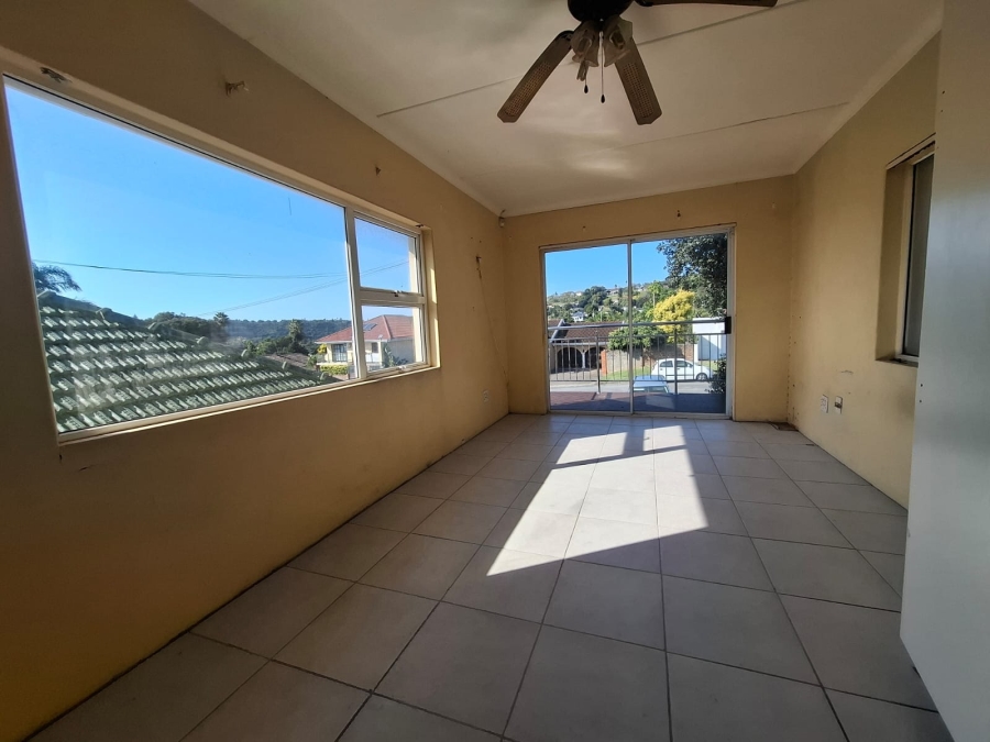 3 Bedroom Property for Sale in Nahoon Valley Park Eastern Cape